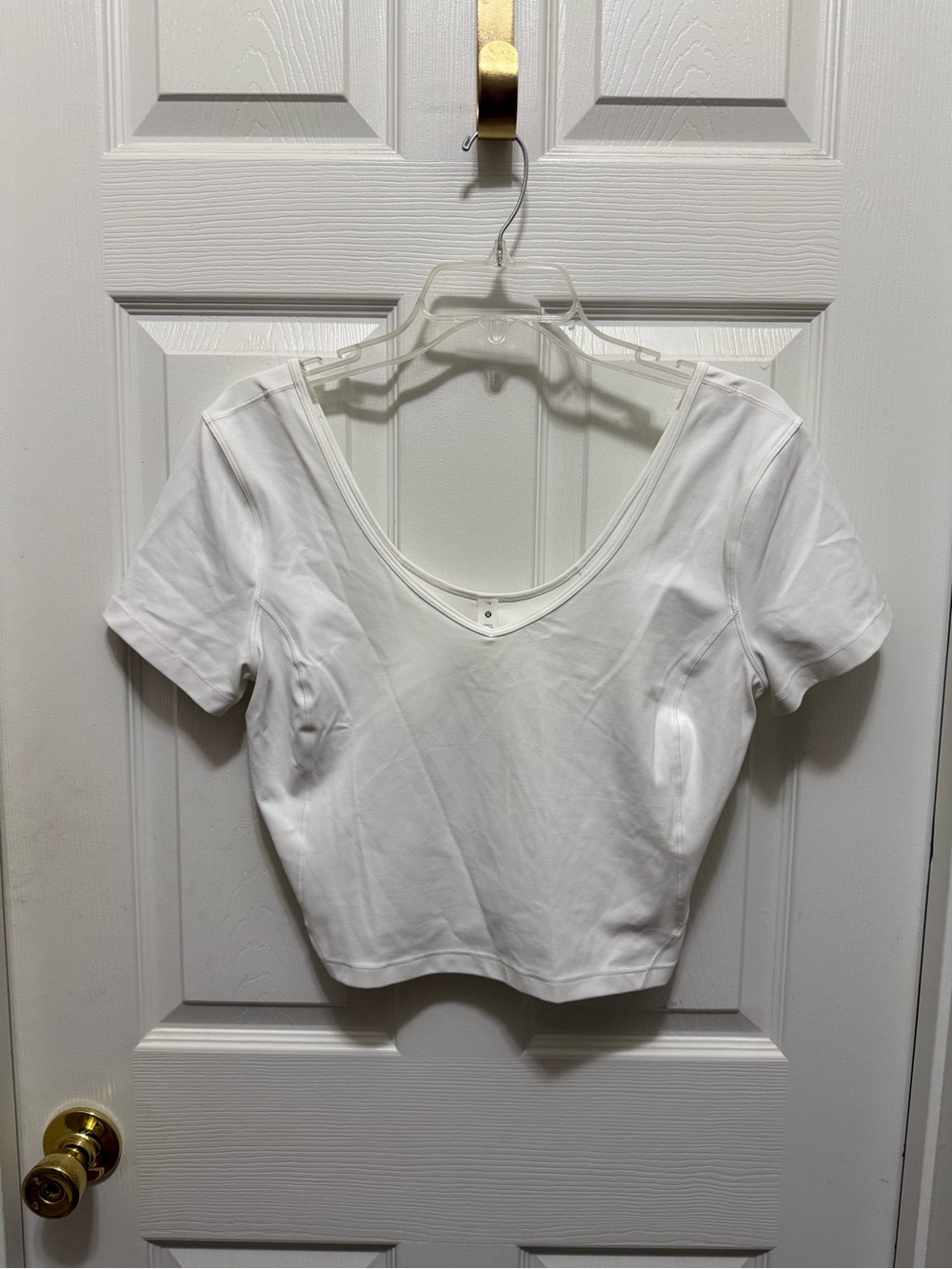 Lululemon White Cropped V-Neck Short Sleeve Tee - Size 10